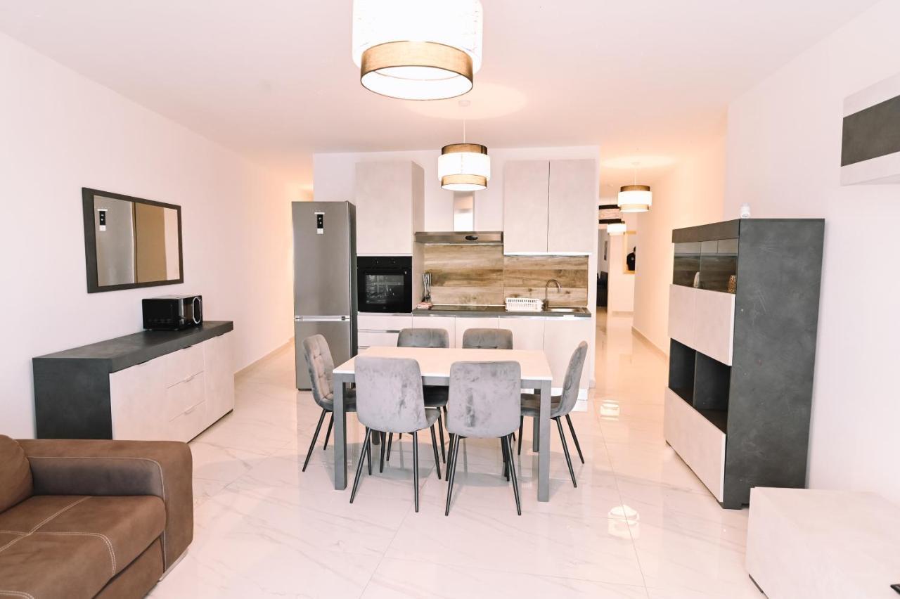 Spacious 3 Bedroom In Sliema! Extérieur photo