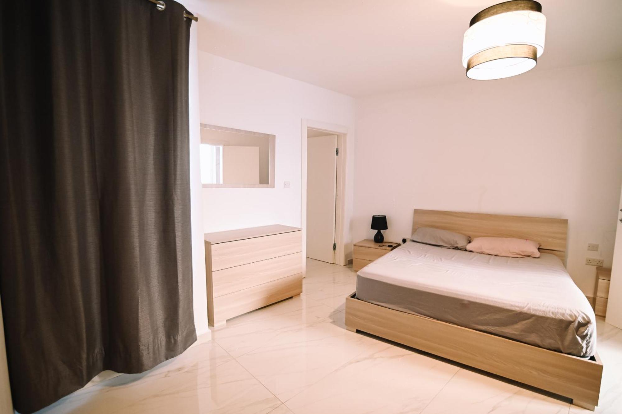 Spacious 3 Bedroom In Sliema! Extérieur photo