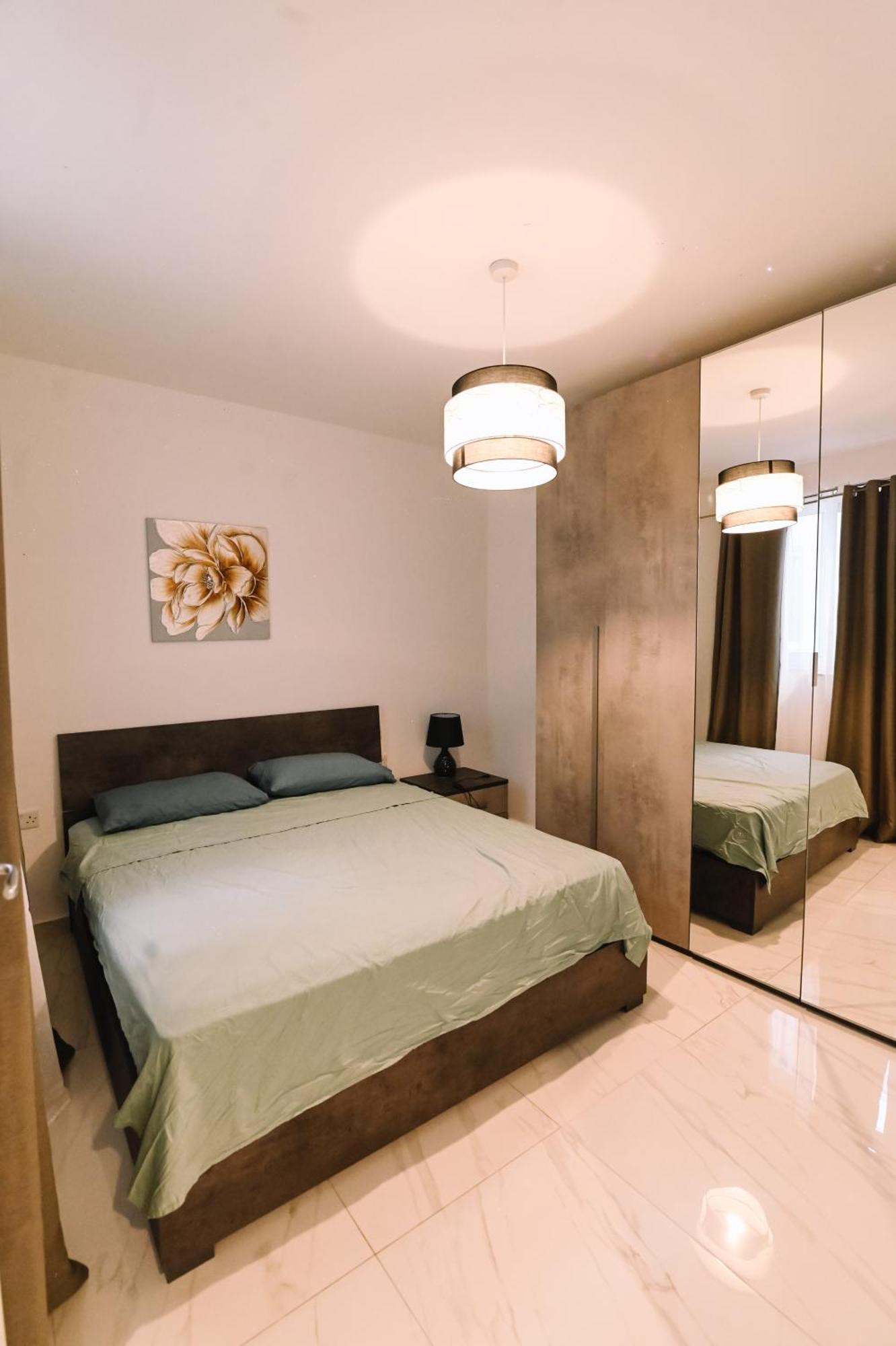 Spacious 3 Bedroom In Sliema! Extérieur photo